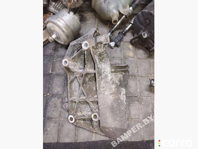 90502770 Кронштейн генератора Opel Vectra B 1999г. - фото №2