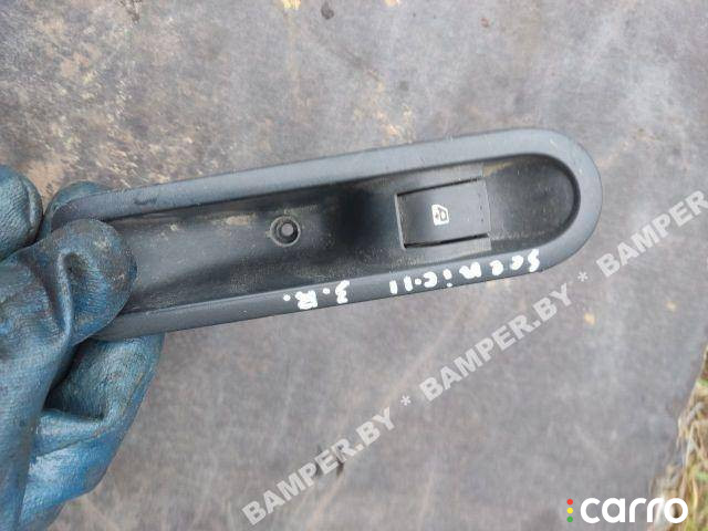 кнопка стеклоподъемника задней правой Renault Scenic 2 2004г. - фото №1