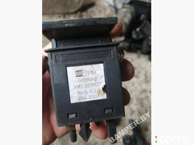 1M1959621 кнопка обогрева заднего стекла SEAT Leon 2001г. - фото №2