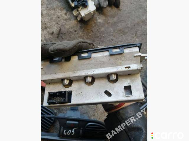 9647409477B00 монитор мультимедиа Citroen C3 2003г. - фото №2