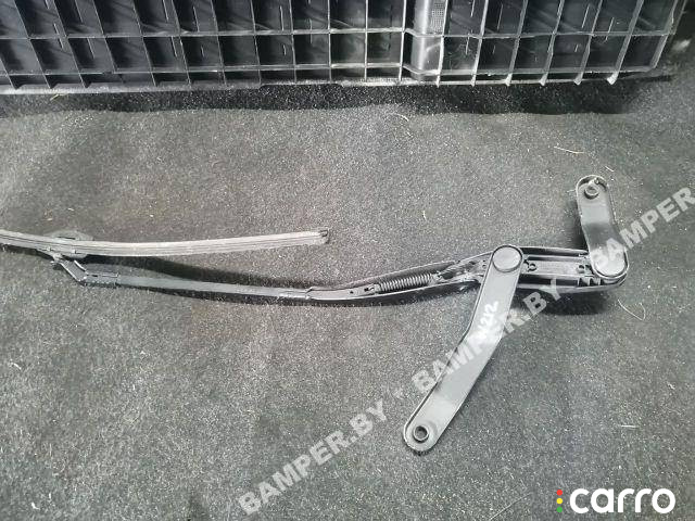 A2128201044 щеткодержатель (поводок стеклоочистителя, дворник) Mercedes-Benz E W212/S212/C207/A207 2010г. - фото №1