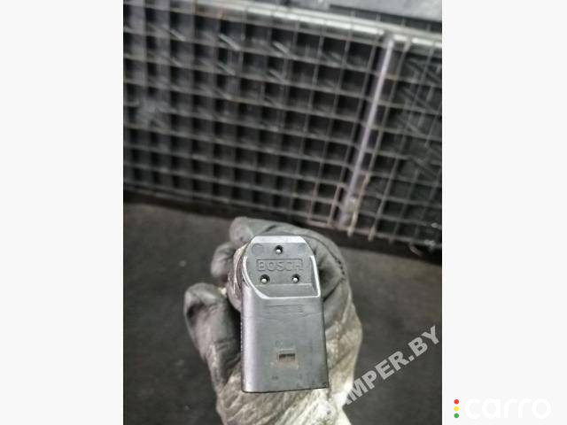 0445216008, 7788679, 0281002481 топливная рампа BMW 5 E60/E61 2004г. - фото №4