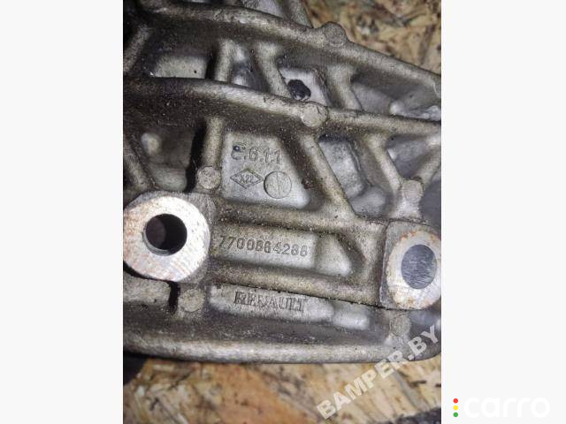 7700864288 Кронштейн генератора Renault Twingo 2002г. - фото №3
