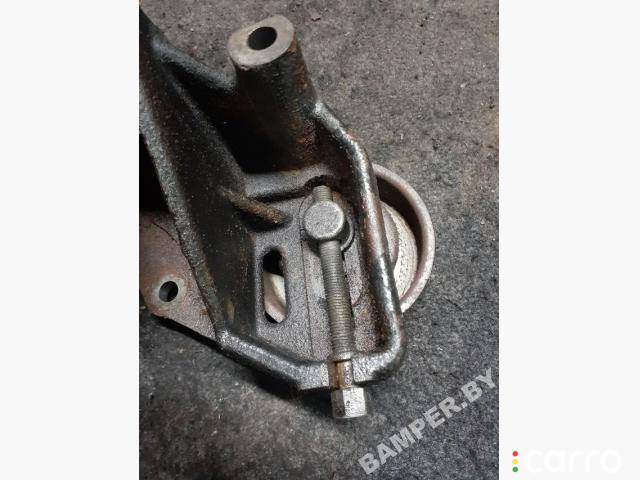 кронштейн двигателя Volvo V40 1998г. - фото №6