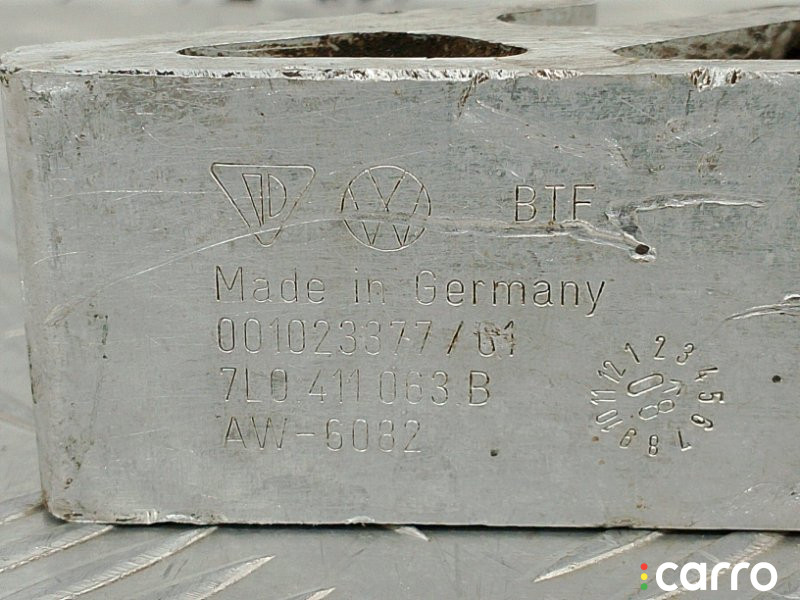 7L0411063B, 95534377711, 95534377710 Кронштейн стабилизатора Audi Q7 2008г. - фото №5