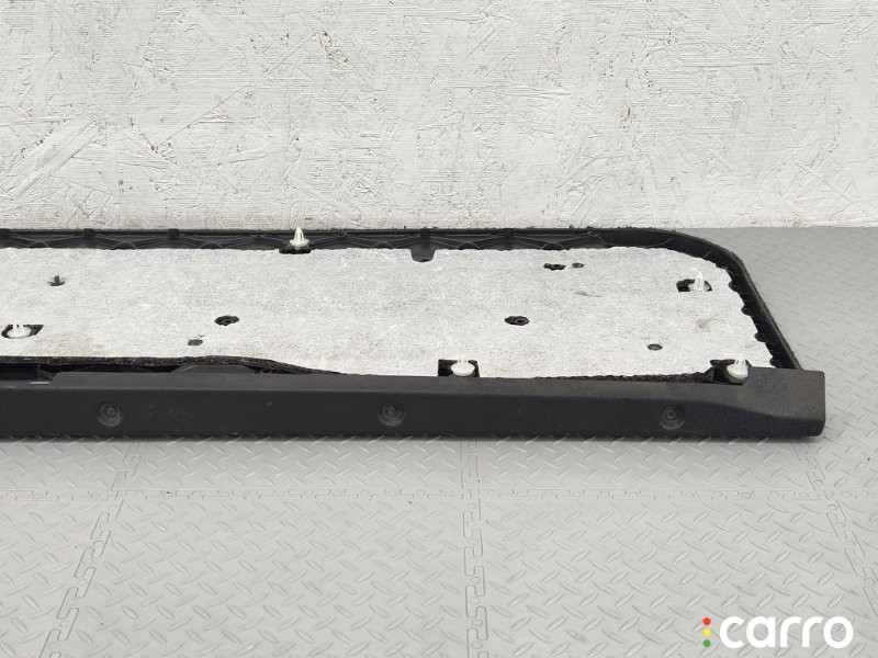 EQT000100PVA, EQT000100, LR023865, 51498264012, EQY500210PVA, XH42407A65AA8PVA Обшивка крышки багажника Land Rover Range Rover 2008г. - фото №6