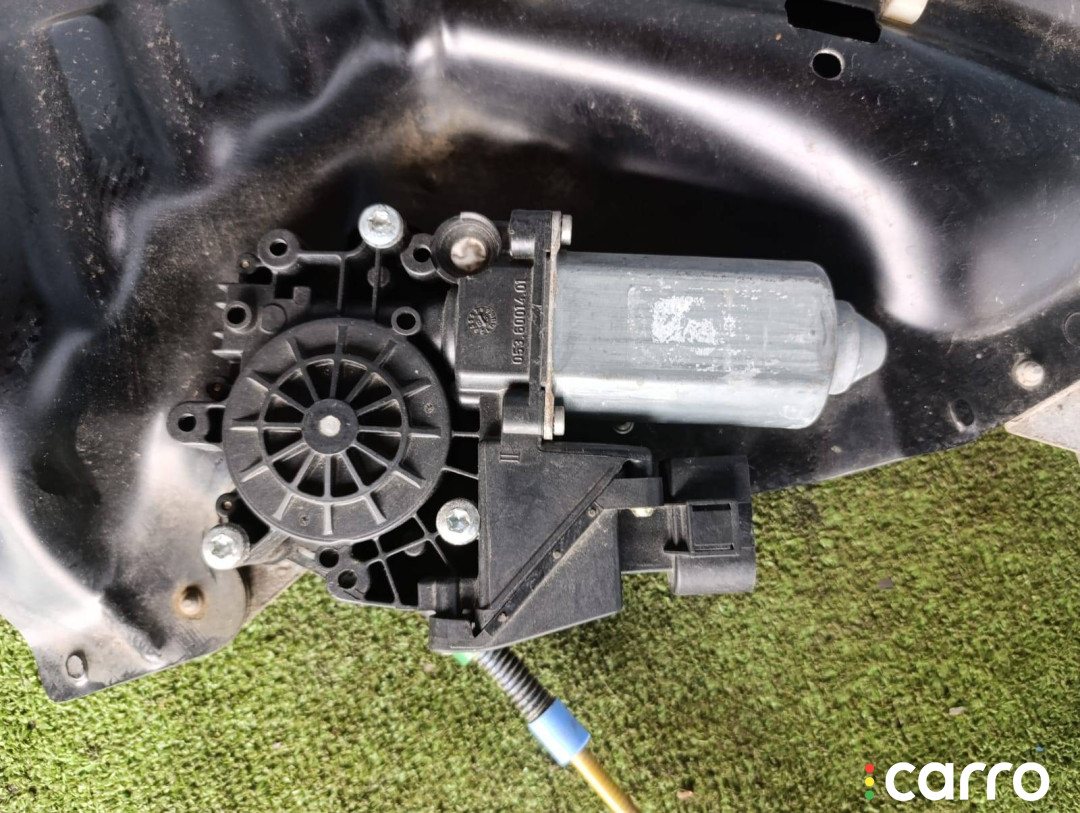 4D0839398B, 119023113 Стеклоподъемник электрический задний правый Audi A8 D2/4D 1998г. - фото №9