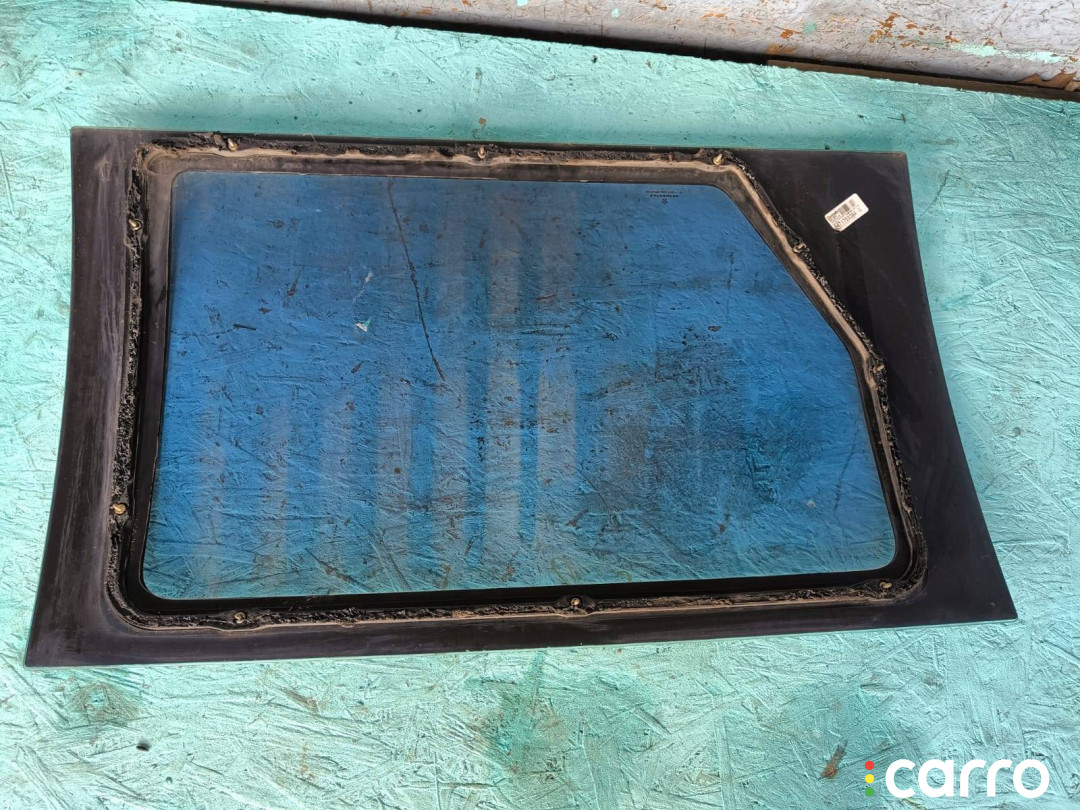 04717533AA Стекло сдвижной двери левое Dodge Caravan 4 2001г. - фото №4