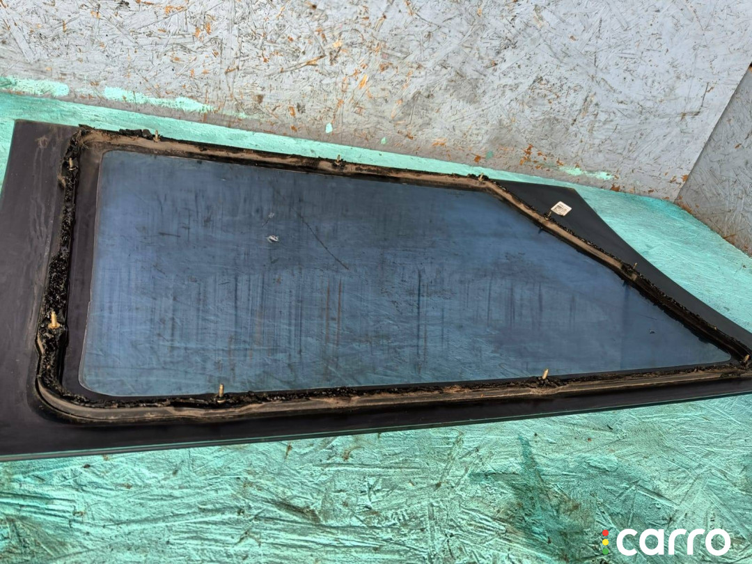 04717533AA Стекло сдвижной двери левое Dodge Caravan 4 2001г. - фото №5