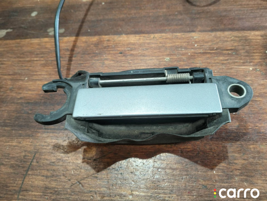 4A0837206, 8D0837208A ручка наружная двери передней правой Audi A8 D2/4D 1998г. - фото №1