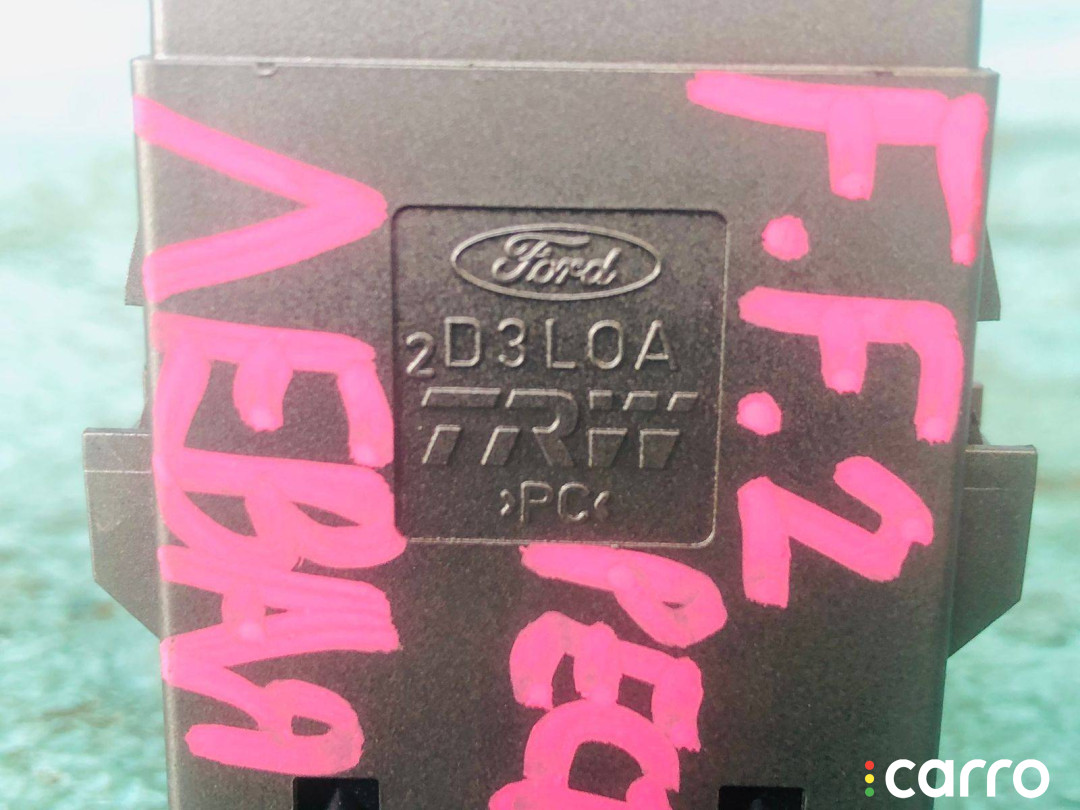 8V4T19K314AA Кнопка обогрева сидений передняя левая Ford Focus 2 2008г. - фото №8