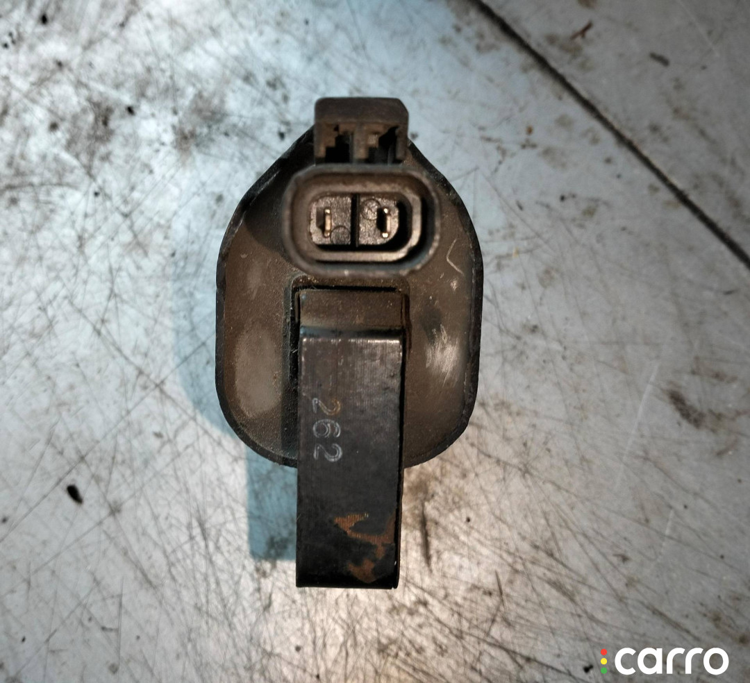 2243351J10 Катушка зажигания Nissan Primera P10 - фото №3
