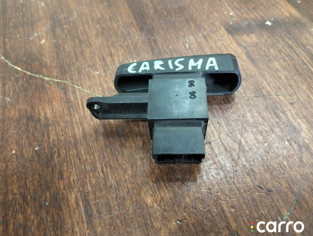 MR114083 кнопка аварийной сигнализации Mitsubishi Carisma 1997г. - фото №5