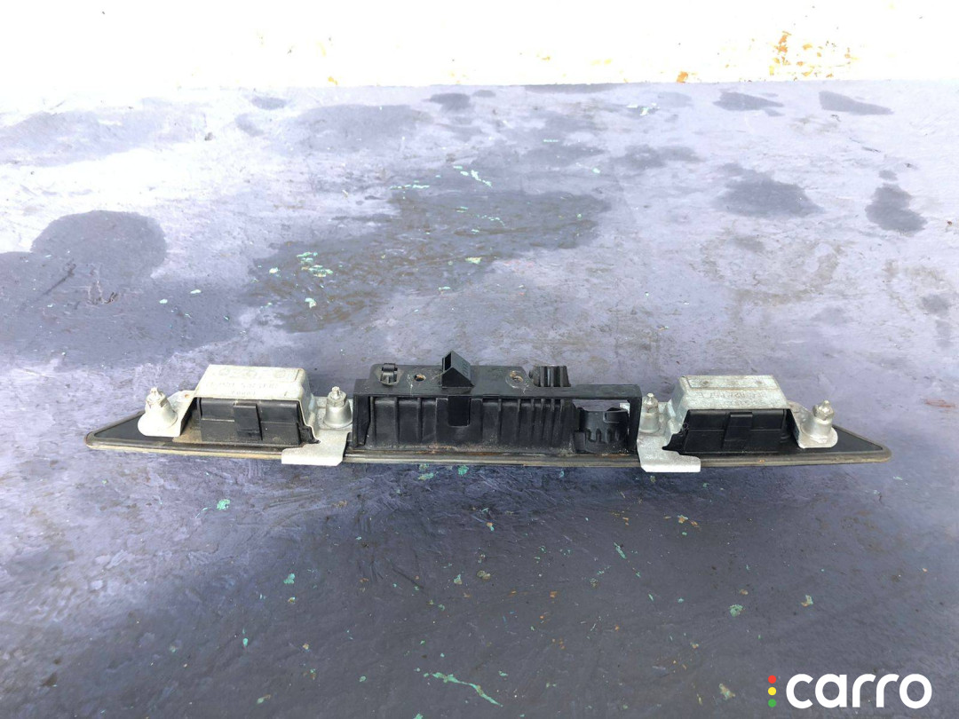 8E0827657D Подсветка номера Audi A6 4F/C6 2005г. - фото №2