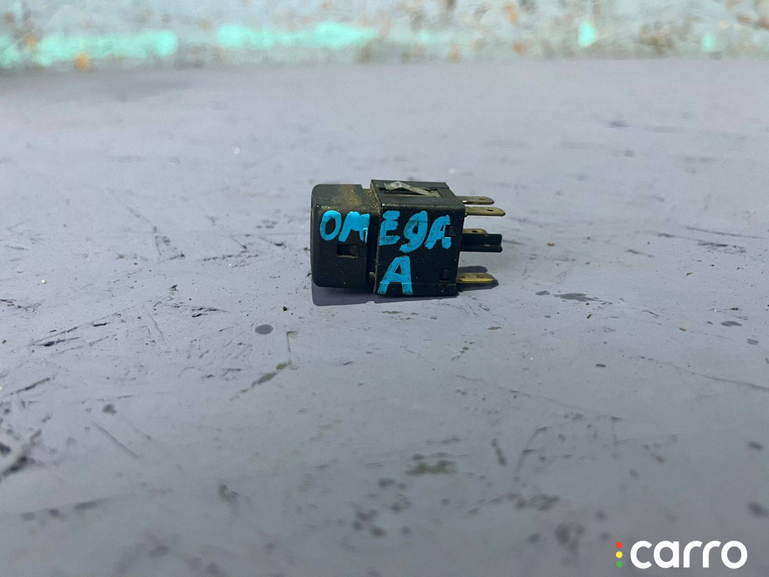 Кнопка противотуманных фар Opel Omega A - фото №2