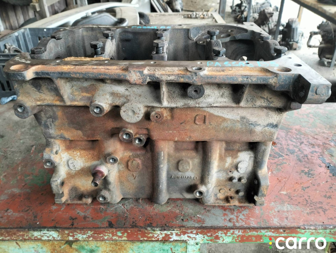 058103021E Блок цилиндров Volkswagen Passat B5 - фото №4