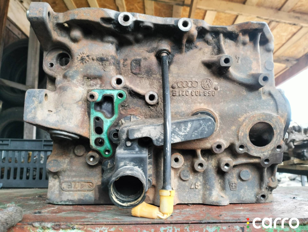 058103021E Блок цилиндров Volkswagen Passat B5 - фото №5