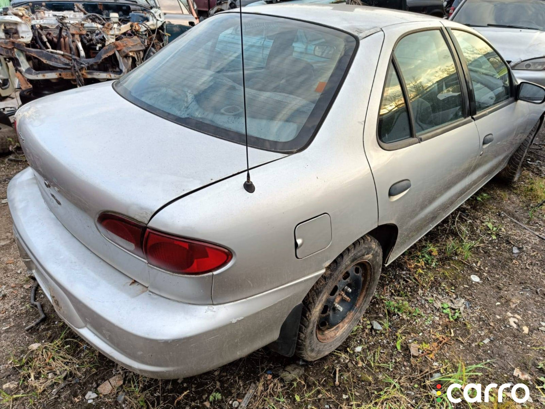 Часть кузова (вырезанный элемент) Chevrolet Cavalier 3 2001г. - фото №1