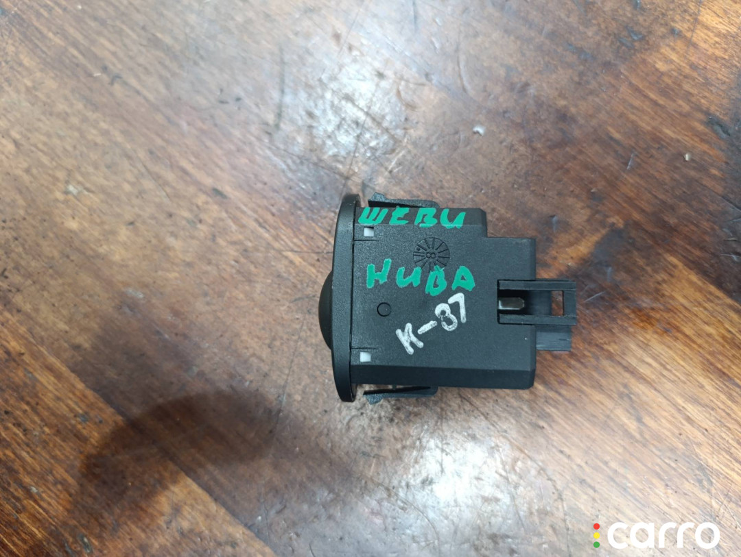 21233709590 кнопка регулировки света Chevrolet Niva 2008г. - фото №3