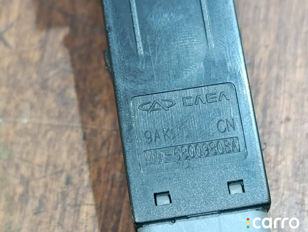 M116800980BA Кнопка обогрева сидений Chery M11 (A3) 2010г. - фото №6