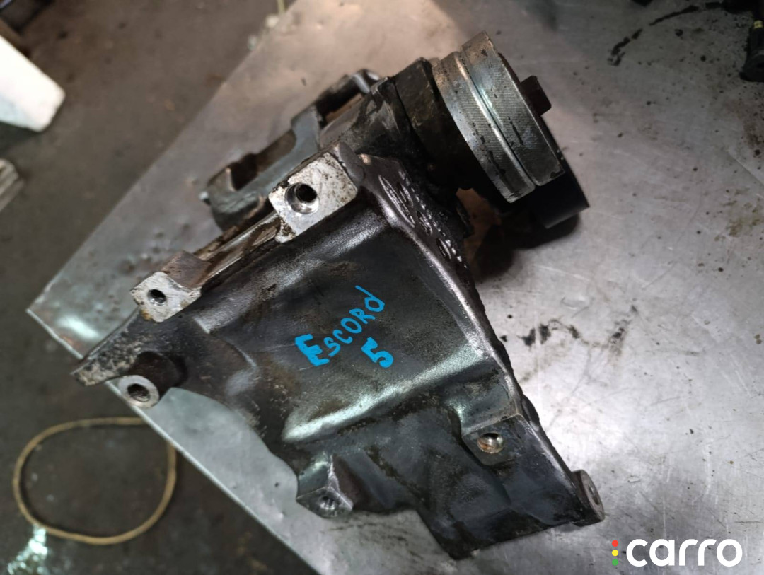 958F10337AB Кронштейн генератора Ford Escort 5 1998г. - фото №5