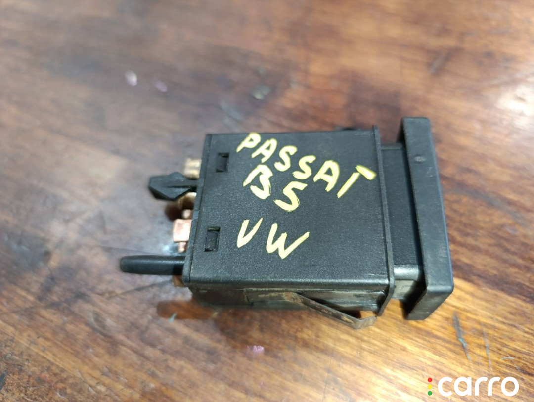 3B0959621C кнопка обогрева заднего стекла Volkswagen Passat B5 1997г. - фото №3