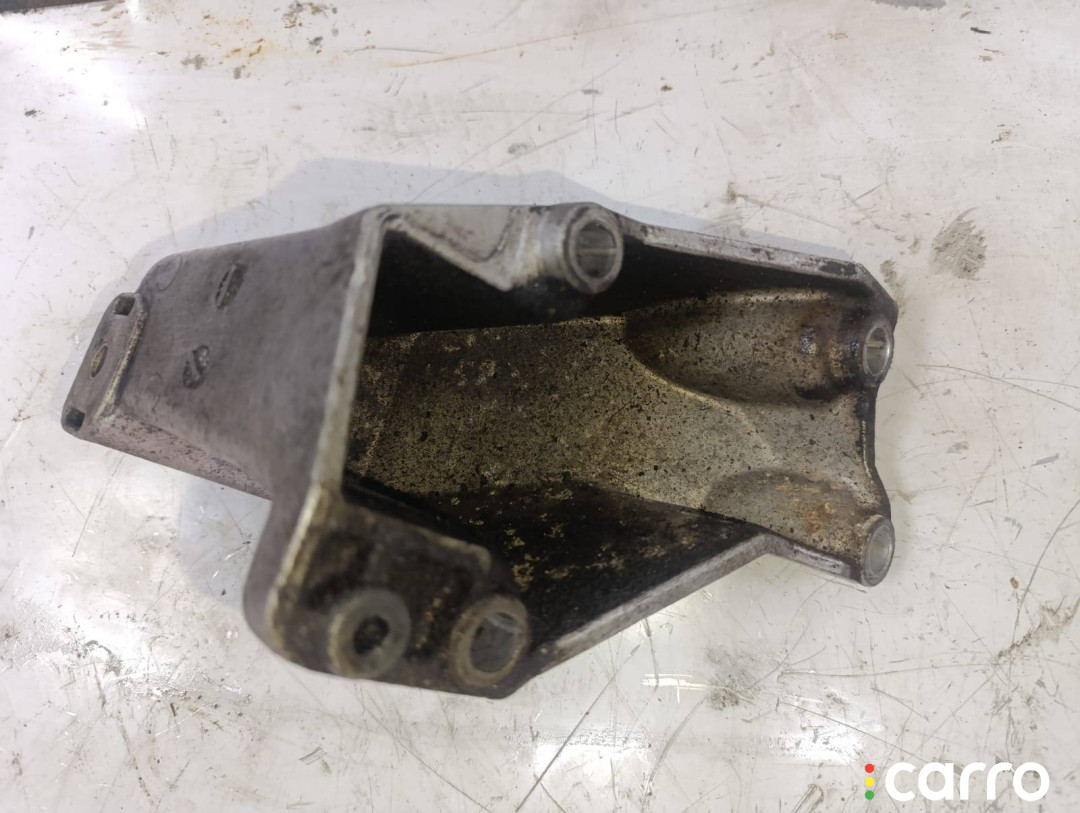 8D0199307L кронштейн двигателя Volkswagen Passat B5 1997г. - фото №3