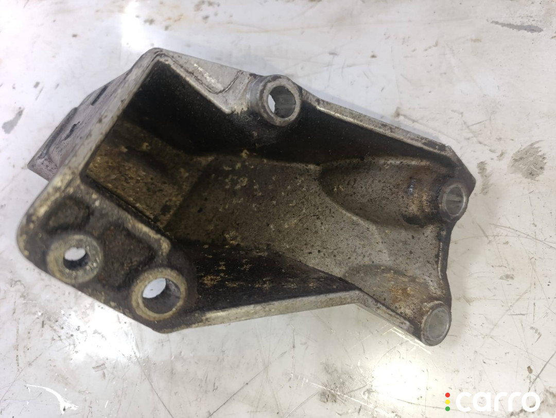 8D0199307L кронштейн двигателя Volkswagen Passat B5 1997г. - фото №4