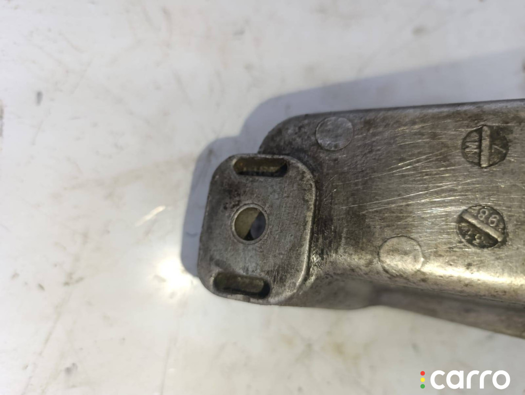 8D0199307L кронштейн двигателя Volkswagen Passat B5 1997г. - фото №6