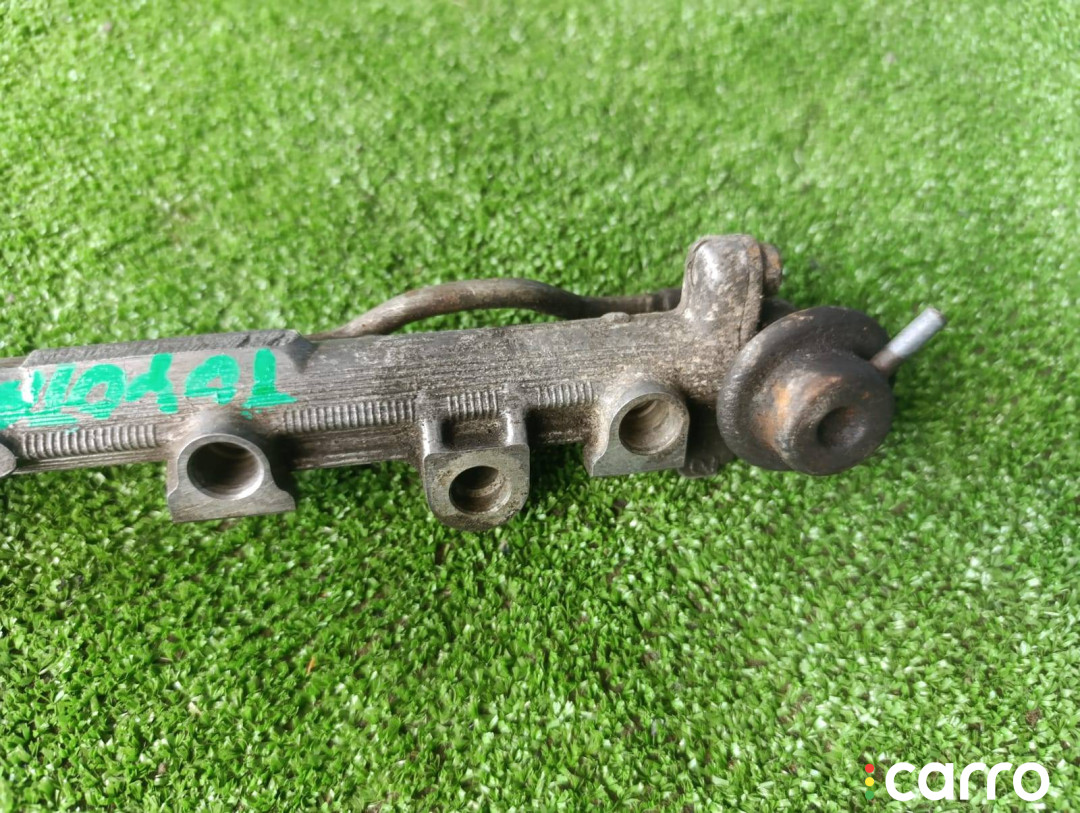 топливная рампа Toyota Corsa 4 - фото №3