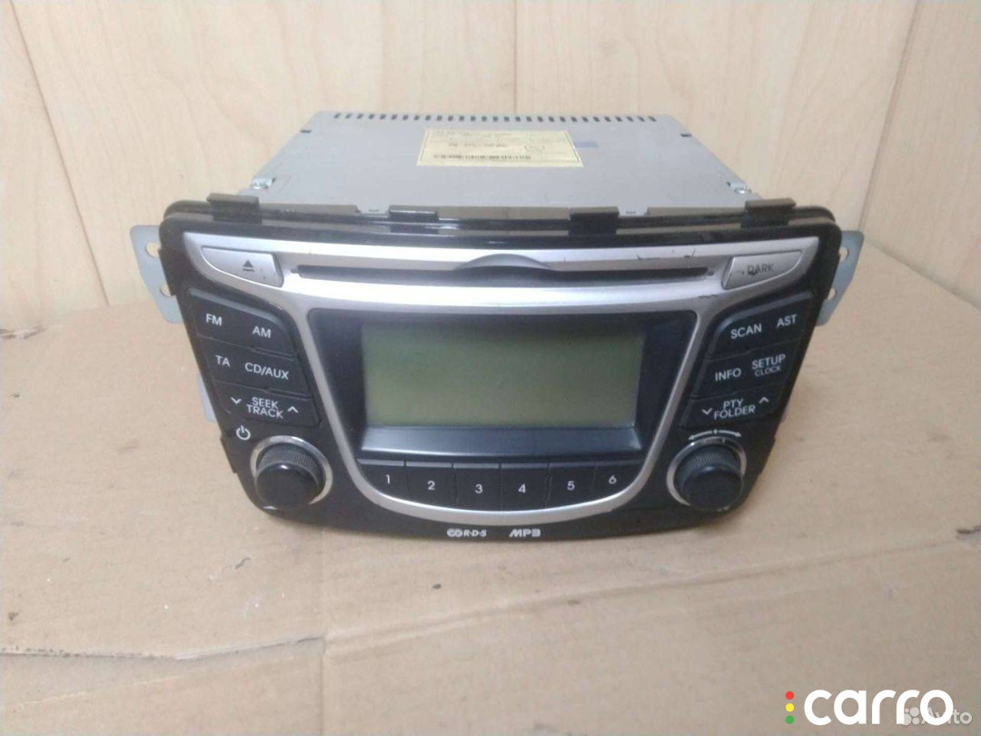 Магнитола Hyundai Solaris 2012г. - фото №1