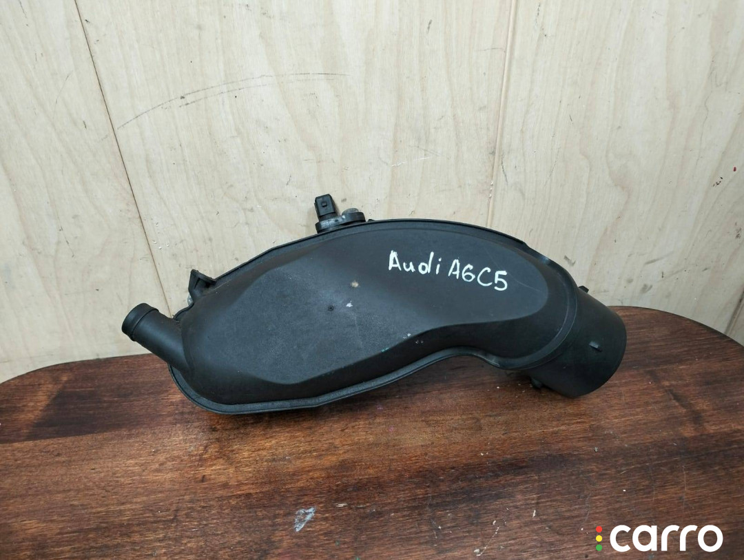 078133356F, 3915268906 патрубок воздушного фильтра Audi A6 4B/C5 1998г. - фото №1