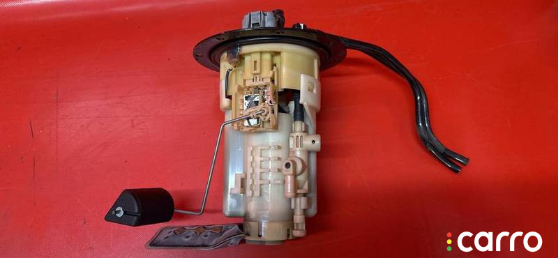 7702432040 НАСОС ТОПЛИВНЫЙ Toyota Isis - фото №1