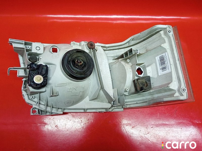 ФАРА Toyota Hiace - фото №6