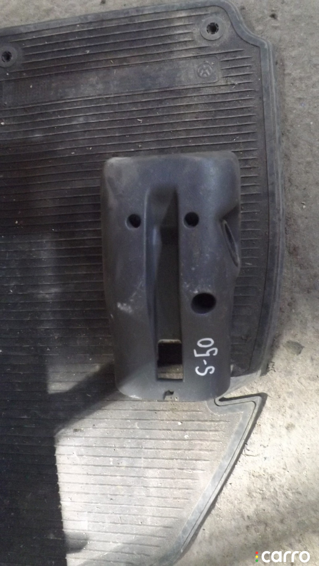 Кожух рулевой колонки Mitsubishi Colt 5 1998г. - фото №1