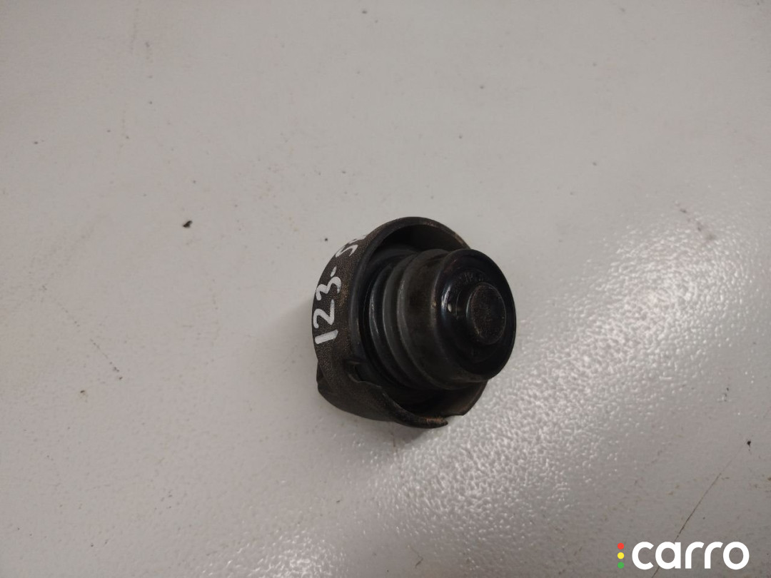 Пробка топливного бака Audi 80 B3 1990г. - фото №2