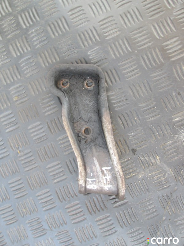 Кронштейн Mitsubishi Galant 8 1998г. - фото №1