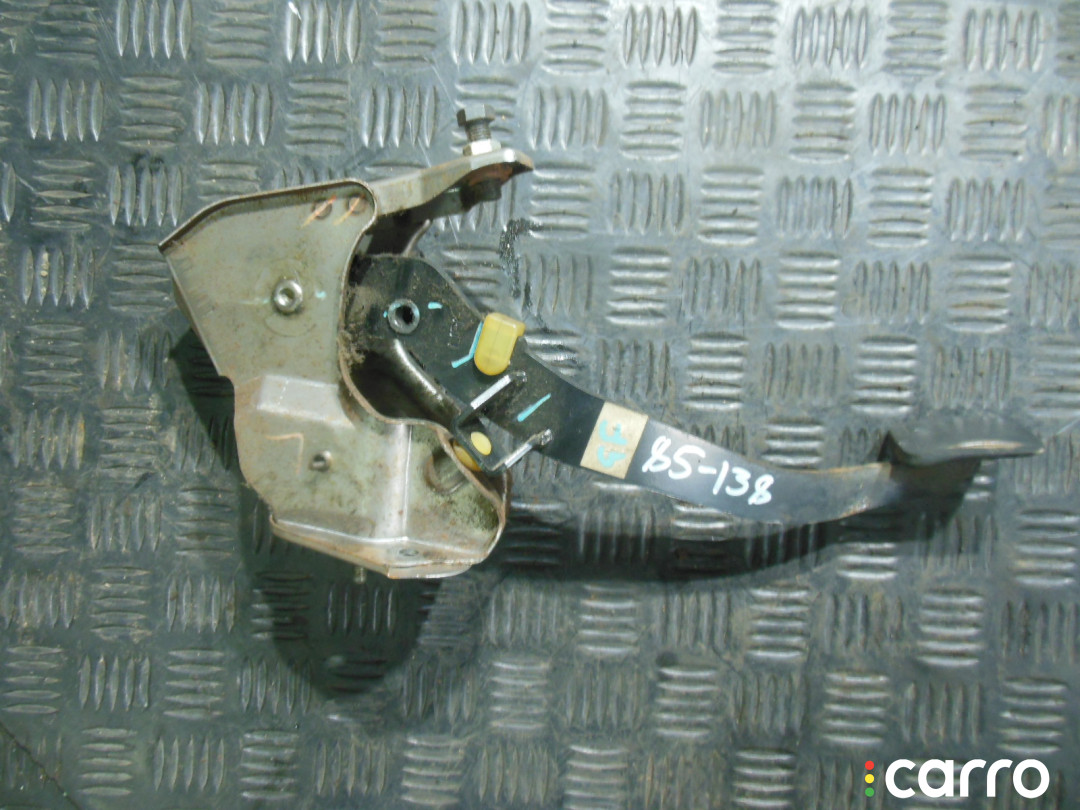 Педаль тормоза Nissan Primera 11 2001г. - фото №1