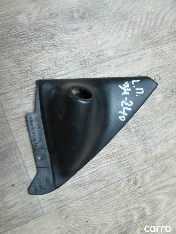 Заглушка Ford Escort 6 1998г. - фото №1