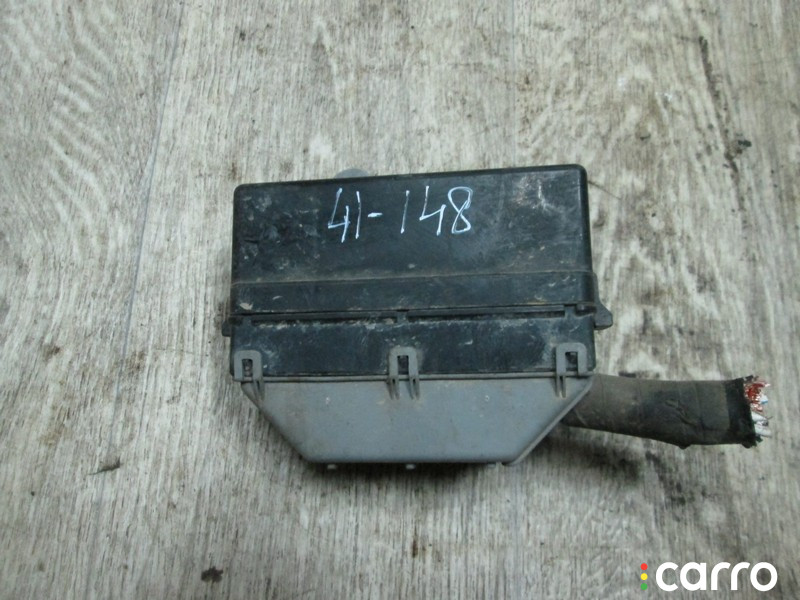 Блок предохранителей Nissan Sunny N14 1993г. - фото №1