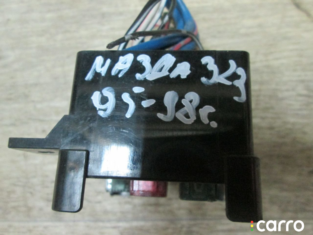 Блок предохранителей Mazda 323 BA - фото №2
