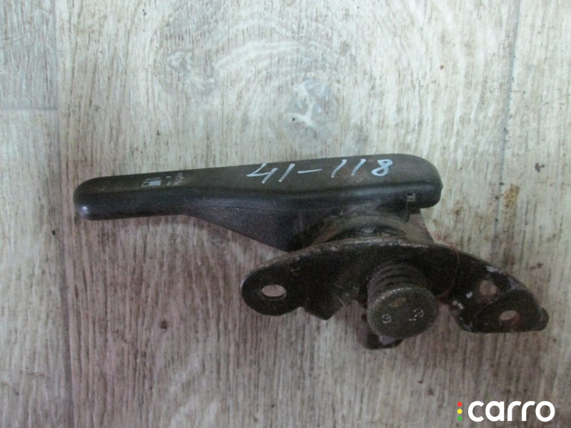 Кнопка открытия лючка топливного бака Nissan Sunny N14 1993г. - фото №1