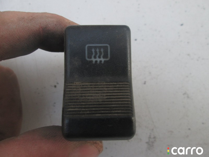 Кнопка подогрева заднего стекла Audi 100 C3 1985г. - фото №1