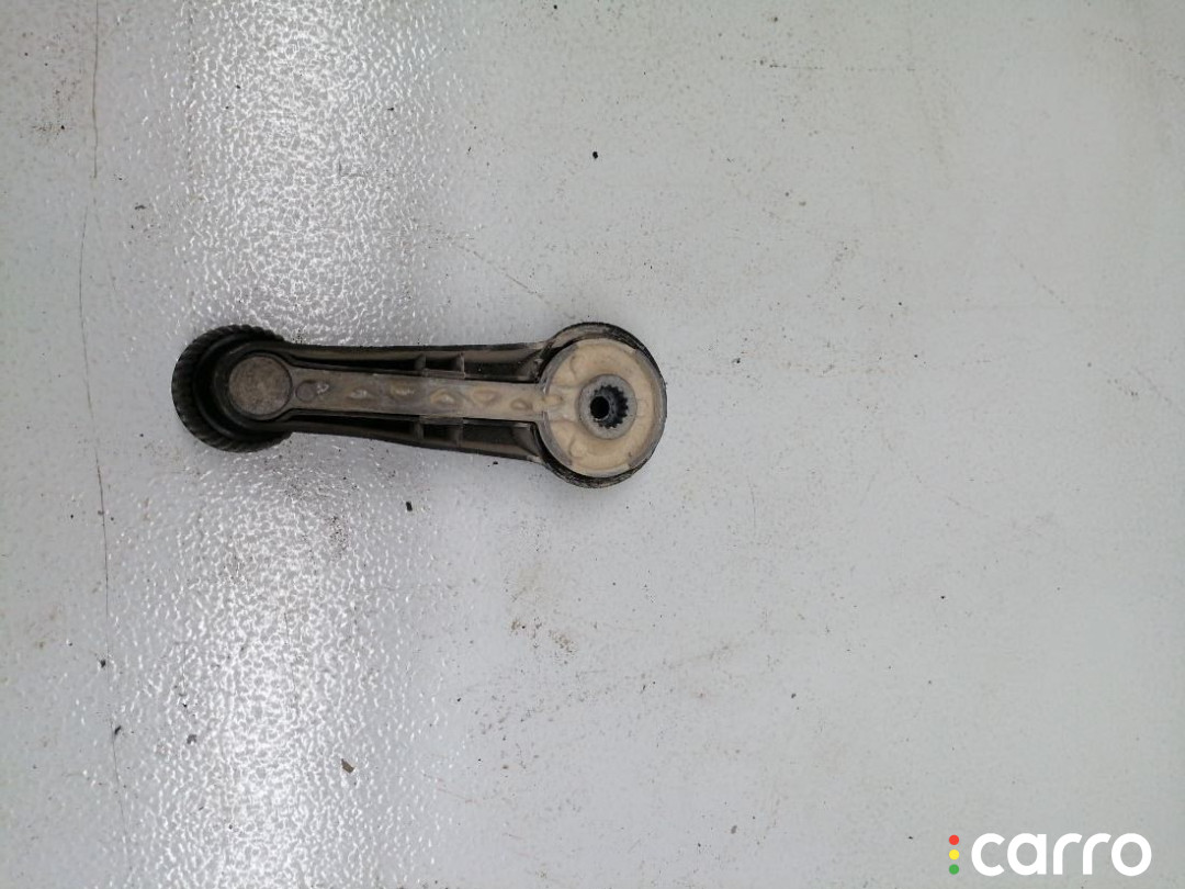 Ручка стеклоподъемника Audi 80 B3 1990г. - фото №2