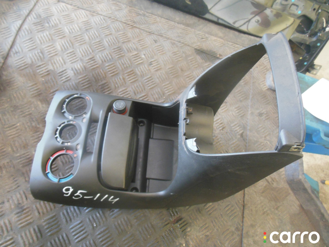 Накладка декоративная центральной консоли Fiat Punto 2 2001г. - фото №1