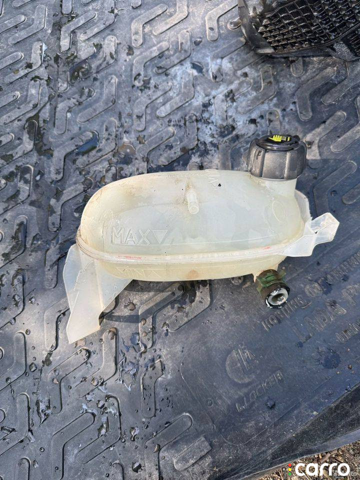 бачок расширительный Lada XRAY 1 поколение 2016г. - фото №1
