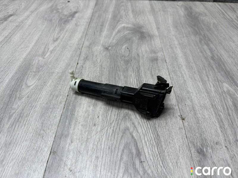 8520833040 Форсунка омывателя фар левая Toyota Camry 50 2012г. - фото №3