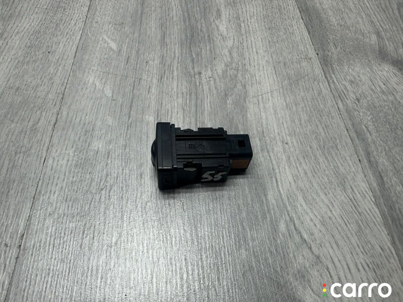 8475133101 Кнопка обогрева сидений левая Toyota Camry 50 2012г. - фото №7