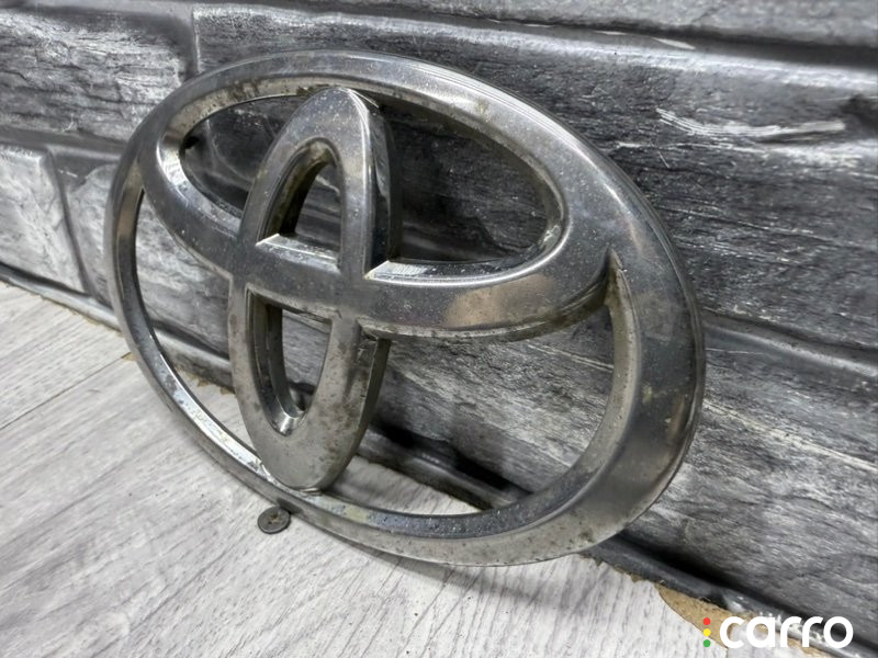 9097502192 Эмблема Toyota Camry 50 2012г. - фото №2