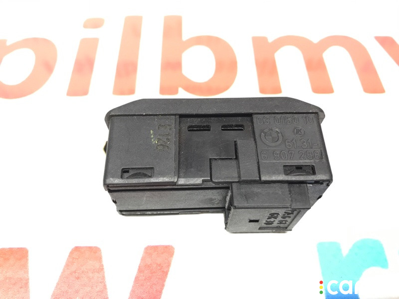 61316907288, 6907288 Кнопка люка BMW 5-series 2002г. - фото №8